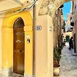 Casa Marzia By Housilia チェファル