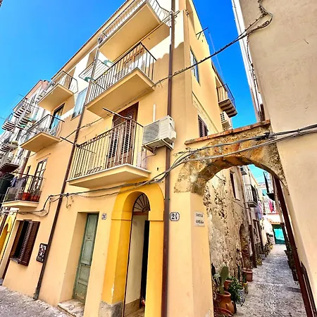Apartment Casa Marzia By Housilia Cefalu