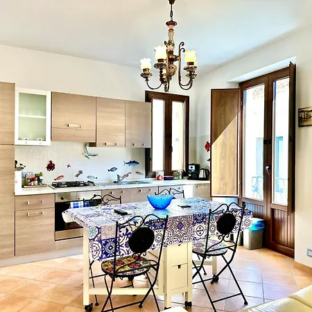Casa Marzia By Housilia Daire Cefalù