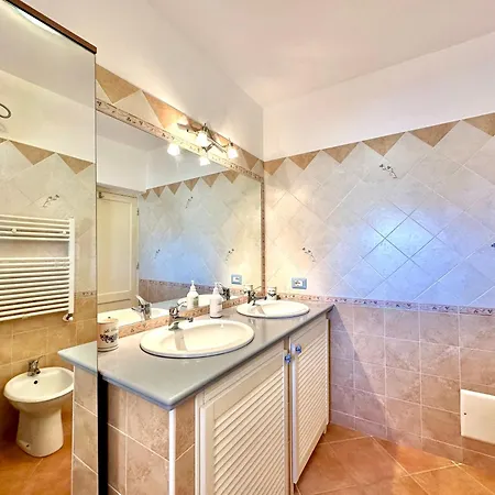 Casa Marzia By Housilia Apartment